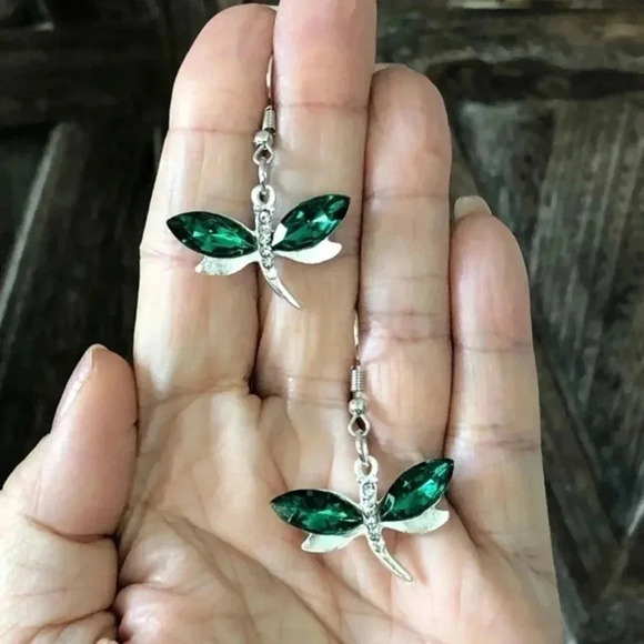Kelly Green Crystal Silver Dragonfly Drop Earrings NWT - Picture 1 of 3